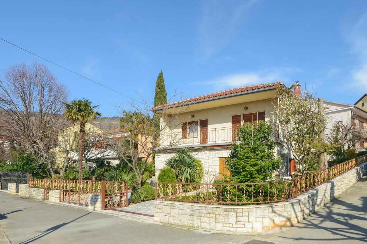 Apartments Antic 4255 Selce Buitenkant foto